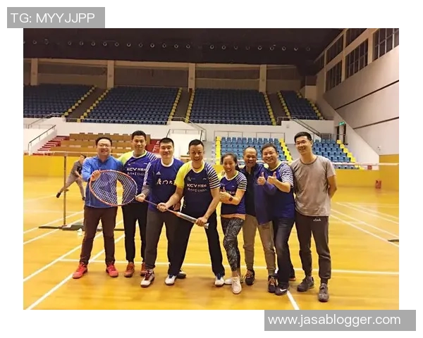 上海羽毛球队运营分析与反思探讨其成功与不足之处