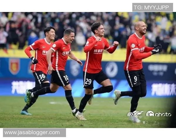 成都足球队转型之路的纪实探索与未来展望