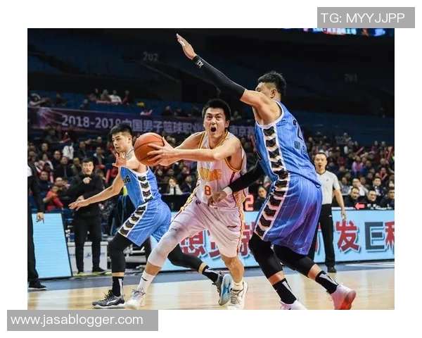 南京篮球队在联赛中的实力分析与表现评估 南京篮球队在联赛中的实力分析与表现评估