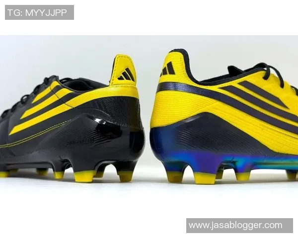 足球明星们的足球鞋背后的故事与科技创新探秘 足球明星们的足球鞋背后的故事与科技创新探秘